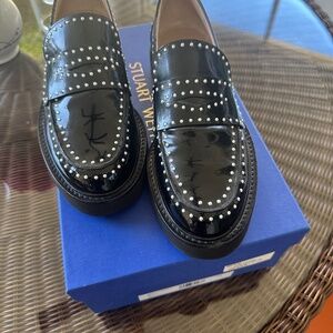 Stuart Weitzman Parker Lift Black Patent Leather Mini Pearl Loafers Size 7